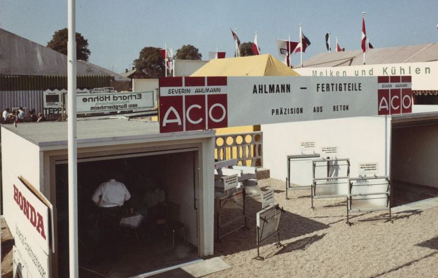 1969年，公司在伦德斯堡的诺拉河上开始以红色首字母缩写ACO做广告。